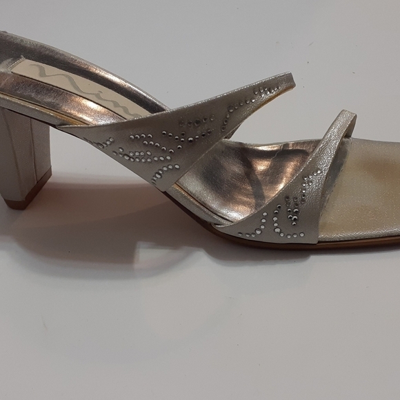 Nina Silver Rhinestone Dress Shoes High Heels Christmas Holiday NYE Party Size 9 - Picture 6 of 9